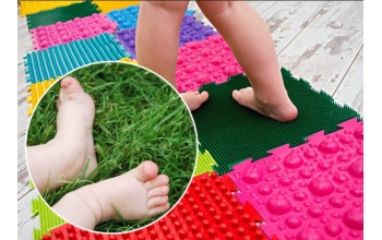 Детские массажные коврики: польза для здоровья
